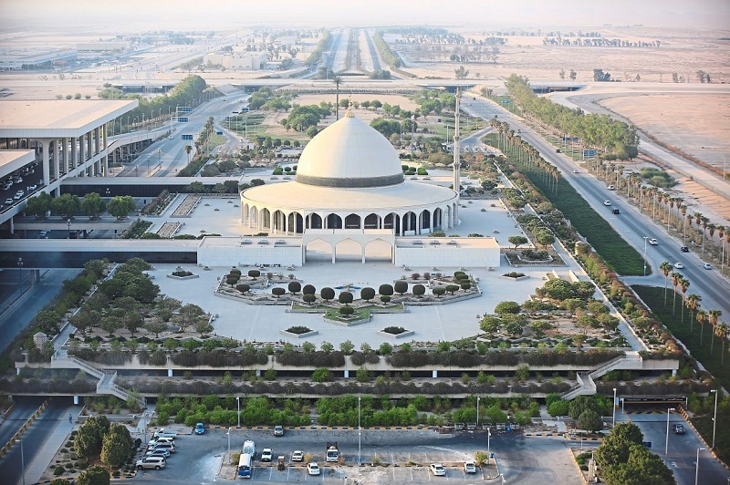Sân bay quốc tế King Fahd, Dammam, Ả Rập Saudi là xếp thứ 5 trong tổng số 10 sân bay lớn nhất thế giới