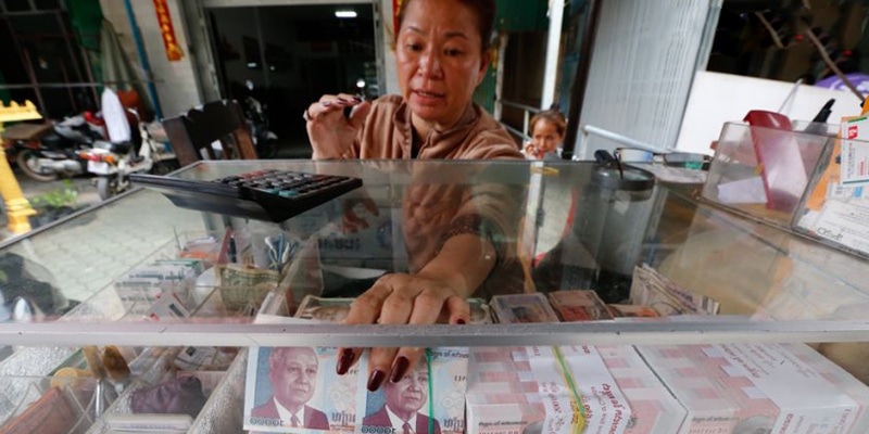 Cửa hàng đổi tiền ở Campuchia
