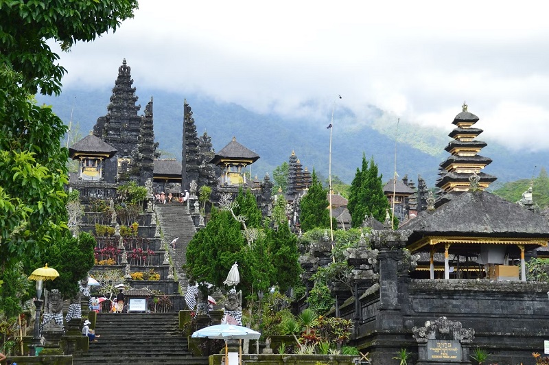Đền Besakih ở Bali
