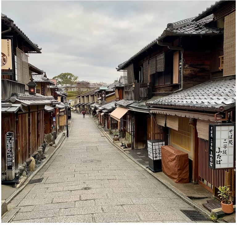 Đi bộ quanh khu phố Higashiyama lịch sử của Kyoto