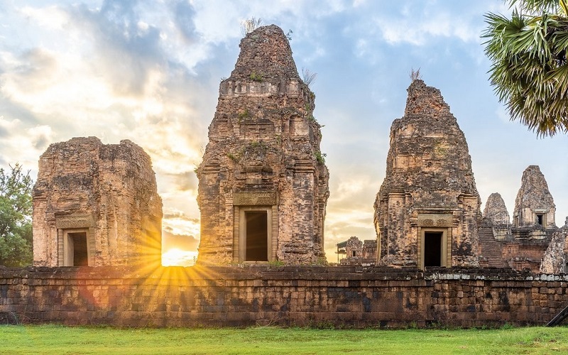 Nếu bạn có thời gian, hãy chọn ngắm bình minh lần cuối ở Angkor
