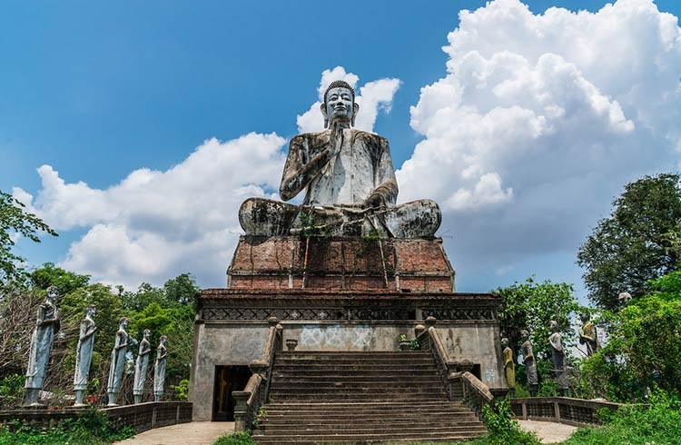 Chùa Wat Ek Phnom gần Battambang