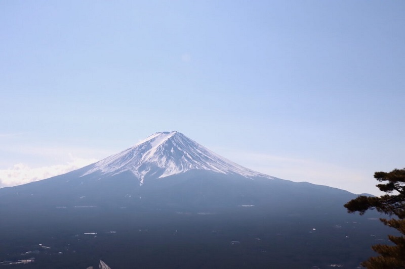 Núi Phú Sĩ nhìn từ đài quan sát trên đỉnh Cáp treo Toàn cảnh Núi Phú Sĩ