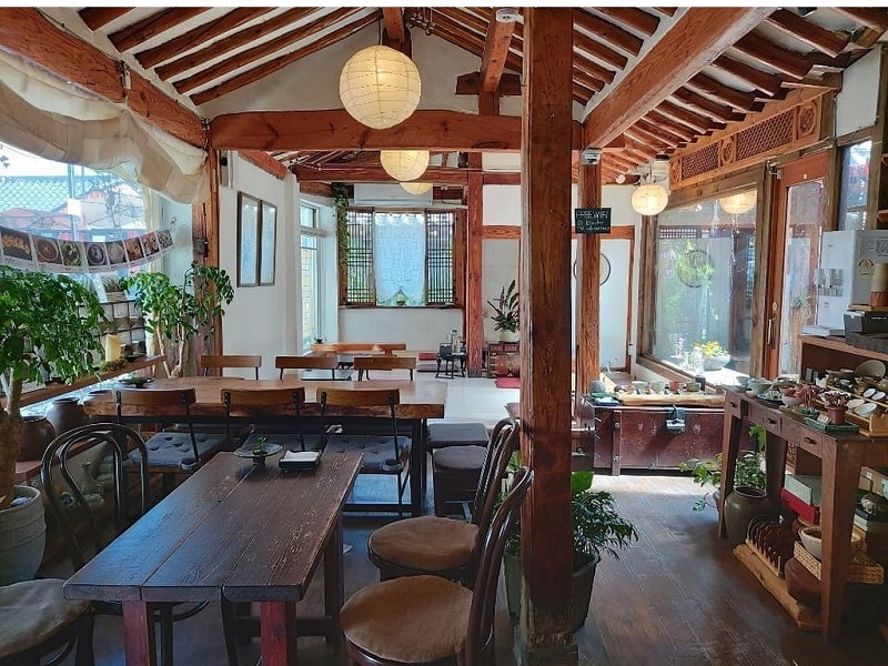 Phòng trà Tteuran (Cafe Inner Garden)