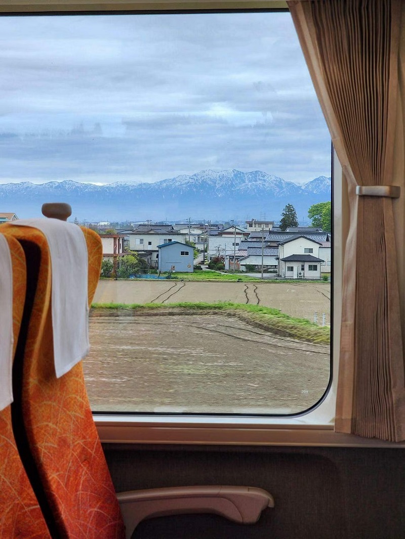 Quang cảnh bên trong một chuyến tàu ở Nhật Bản.