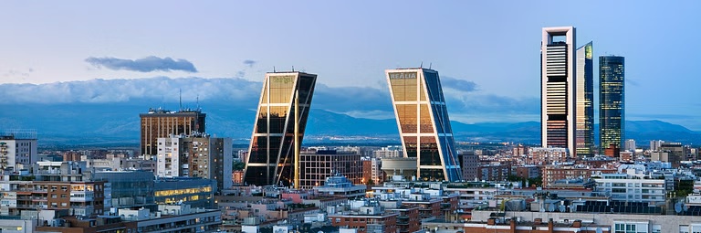 Hình dung lại hoạt động du lịch kinh doanh: Madrid và Barcelona