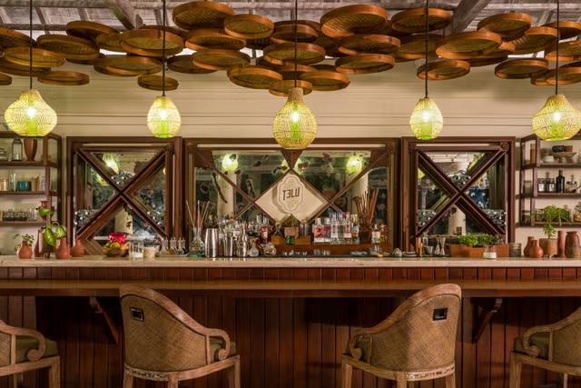 Quán bar Four Seasons Jimbaran Bay Telu mang đến sức sống mới cho cocktail arak