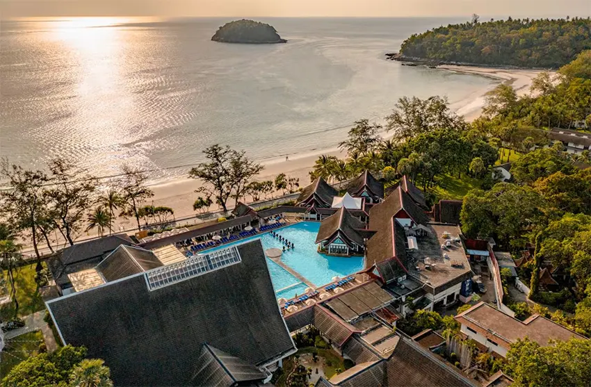Khu nghỉ dưỡng hiện đại bên bờ biển của Club Med ở Phuket.