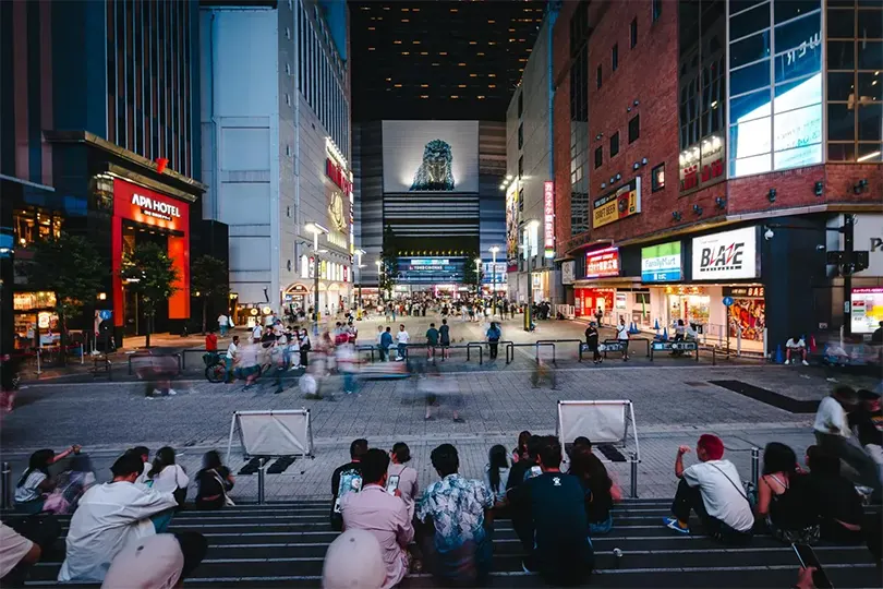 Shinjuku so với Shibuya: So sánh toàn diện hai khu giải trí chính của Tokyo