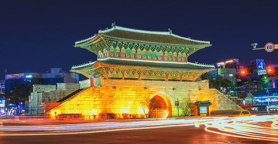 Hãy cứ thêm cổng Cổng Dongdaemun (Heunginjimun) vào hành trình khám phá Seoul