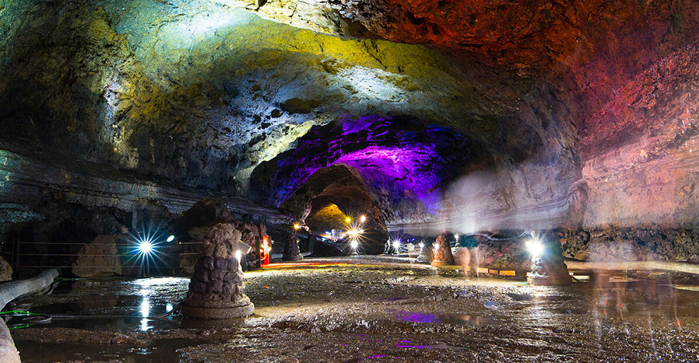 Một khi bạn quyết định khám phá Đảo Jeju thì cũng hãy khám phá hang động Manjanggul nhé