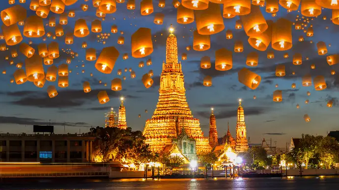 Nếu may mắn trong Tour Thái Lan, bạn có thể được tham gia lễ hội thả đèn ở Bangkok