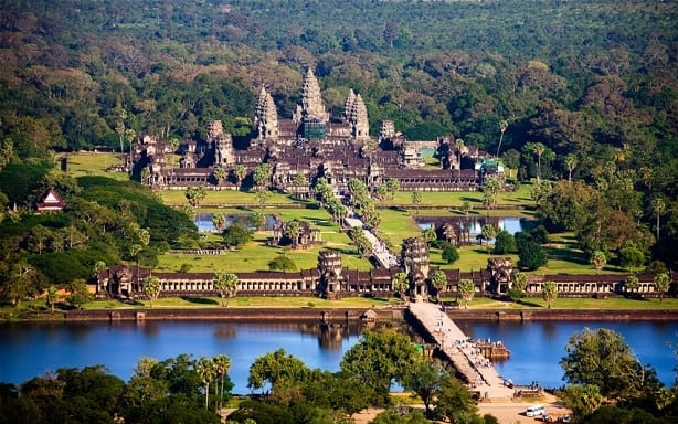 Quần thể kiến trúc đền Angkor Wat
