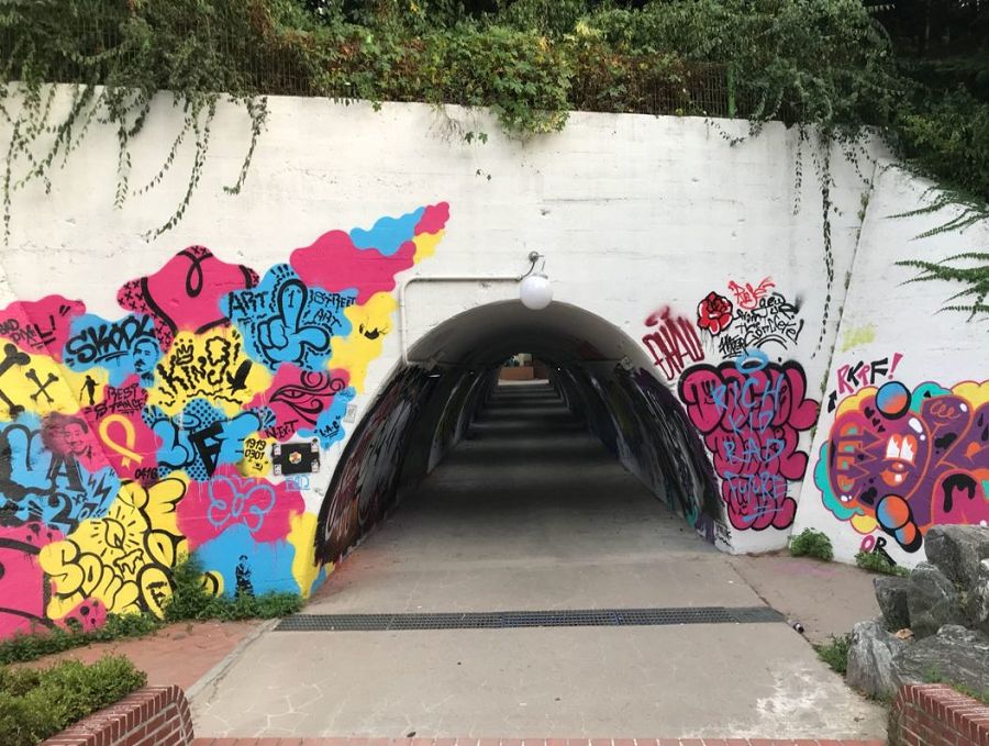 Đường hầm Sinchon Graffiti, Seoul