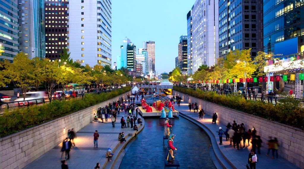 Suối Cheonggyecheon, Seoul quá nổi tiếng rồi, ngay cả con kênh Nhiêu Lộc Thị Nghè cũng nổi tiếng y chang