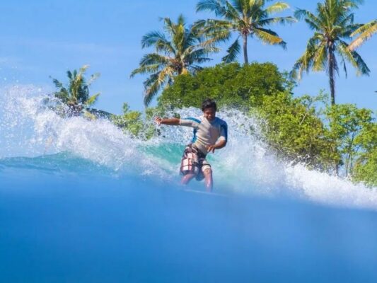 Lướt sóng ở indonesia
