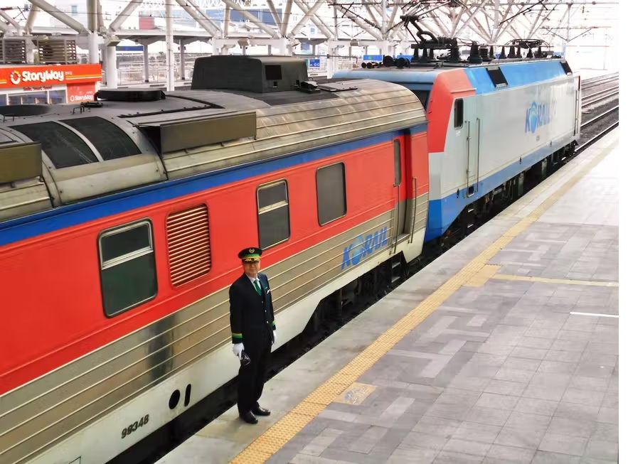Xe lửa và các phương tiện giao thông công cộng khác ở Hàn Quốc rất thuận tiện, sạch sẽ và hiệu quả