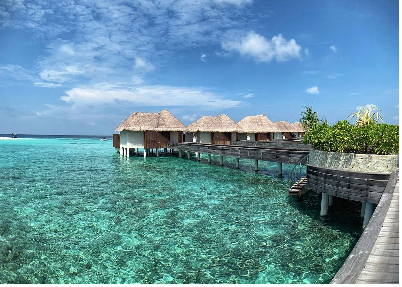 Hãy chạm khắc thiên đường riêng của bạn ở Maldives tại biệt thự trên mặt nước sang trọng của W Hotel này.