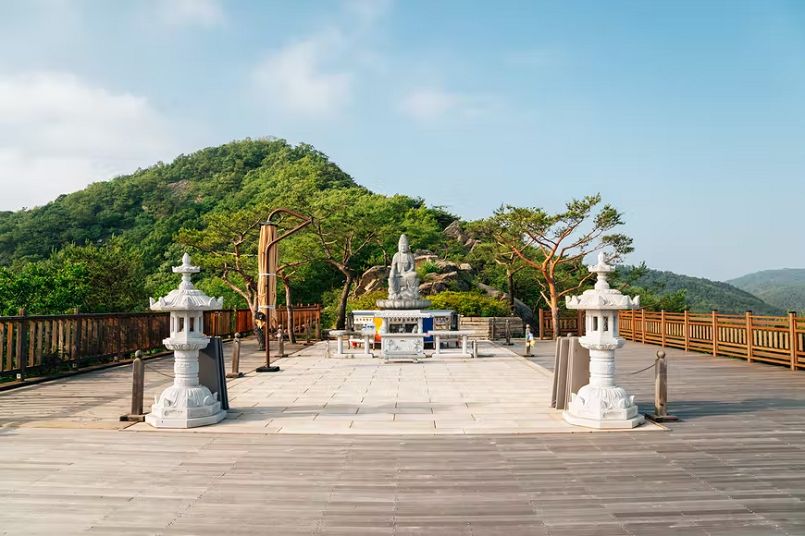 Tìm các ngôi chùa Phật giáo và điểm tham quan lịch sử ở Ganghwa-do