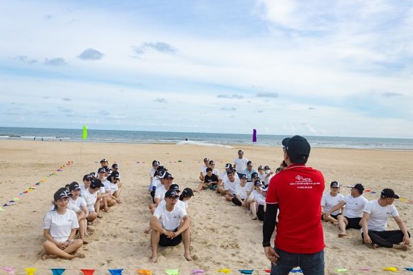 68 Ý Tưởng Team Building Mùa Hè Cực Vui Vẻ