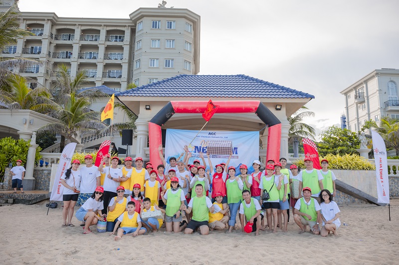 Các chương trình Team Building bãi biển luôn được ưu tiên khi chọn Tour du lịch kết hợp Team Building