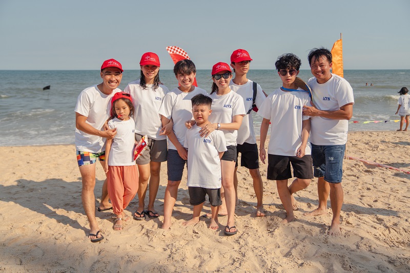 Rất nhiều thành viên nhí trong đại gia đình ACVN cùng tham gia hoạt động Team Building bãi biển