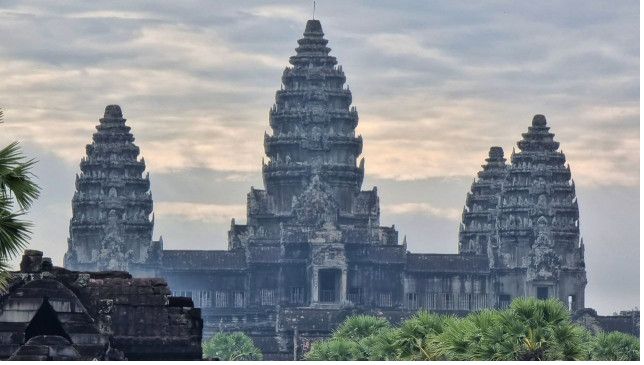 Tầm quan trọng, tính nghệ thuật và vẻ đẹp của Angkor Wat làm say mê mỗi người và mọi người