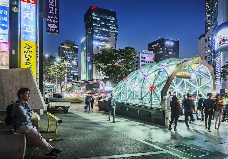 Tàu điện ngầm là cách hiệu quả nhất để đi lại các thành phố lớn như Seoul