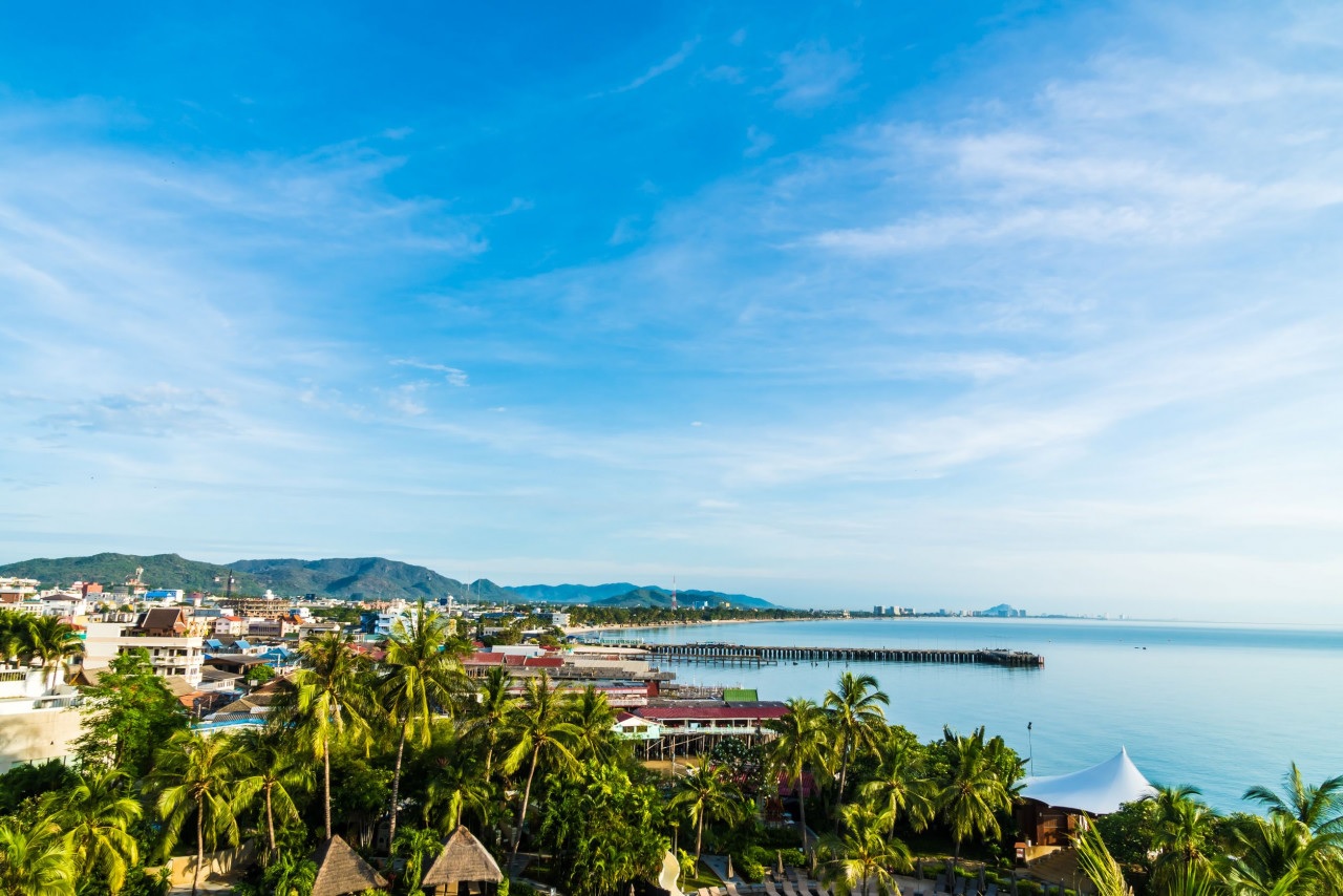 Thành phố Hua Hin, điểm đến ưa thích của Hoàng gia Thái Lan, nằm trong Vịnh Thái Lan.