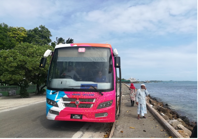 Xe buýt ở Maldives