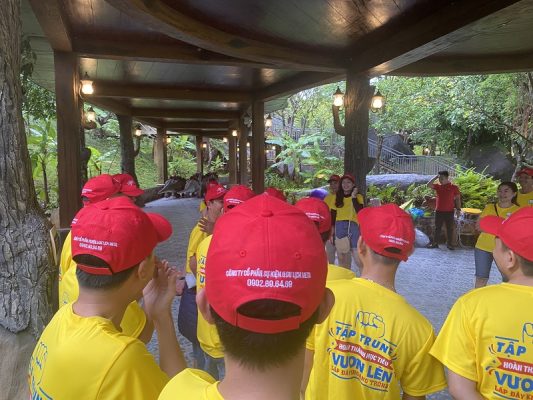 Can thiệp Team Building