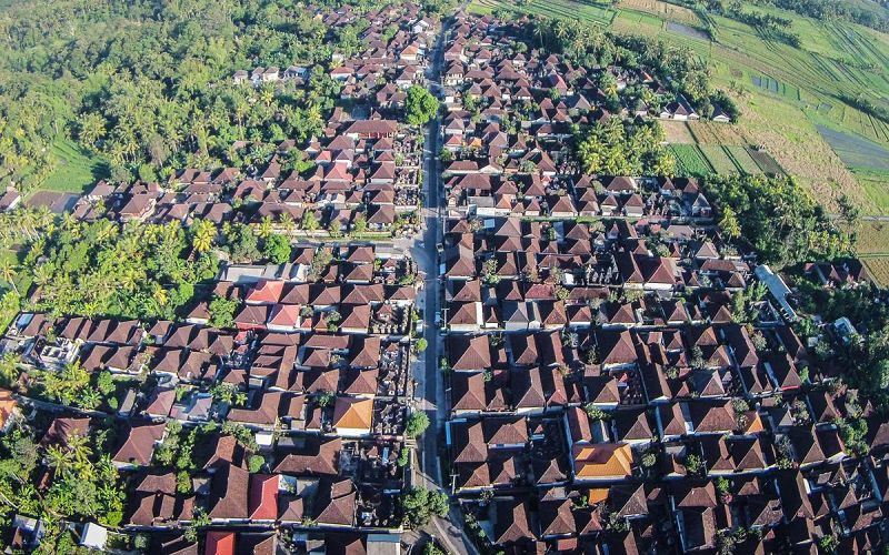 Những ngôi làng của Bali được xây dựng theo quan niệm của asta kosala kosali nhằm cân bằng mối quan hệ giữa con người và thiên nhiên