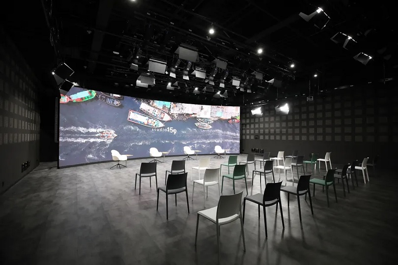 Studio phát sóng được xây dựng có mục đích đầu tiên của Hàn Quốc dành cho các sự kiện, Studio 159, nằm trong trung tâm hội nghị Coex.
