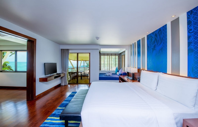 Suite đại dương 1 phòng ngủ có sân hiên riêng nhìn ra biển Andaman