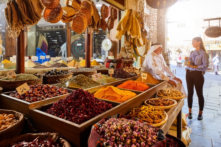 Giao dịch truyền thống tại Souq Waqif, Doha
