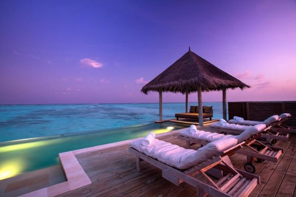 Không có tin tức và không có giày ở Maldives tráng lệ