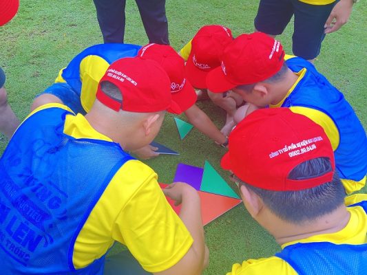Làm thế nào để dẫn dắt Team Building tác động đến tinh thần của nhân viên