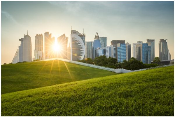 Nghĩ về thương mại, hãy nghĩ về Qatar