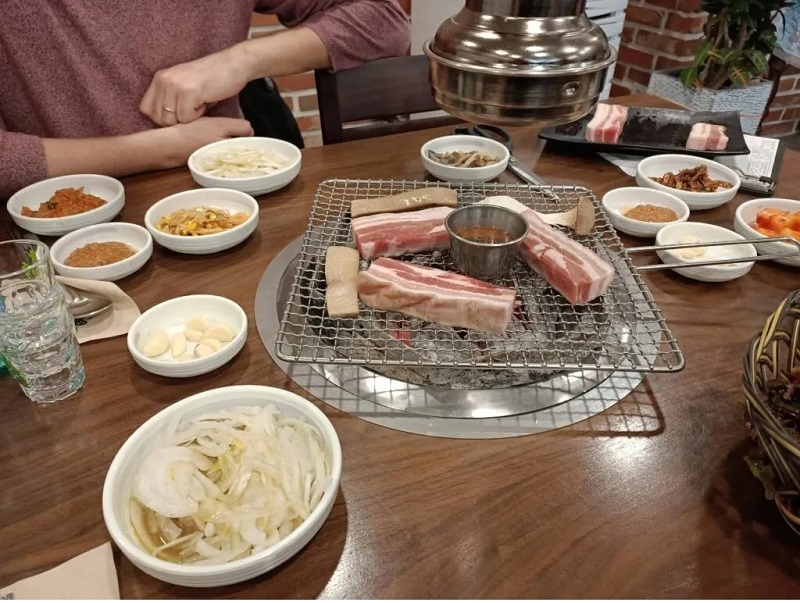 Quán ăn hay Nhà hàng nướng ở Hàn Quốc rất phổ biến