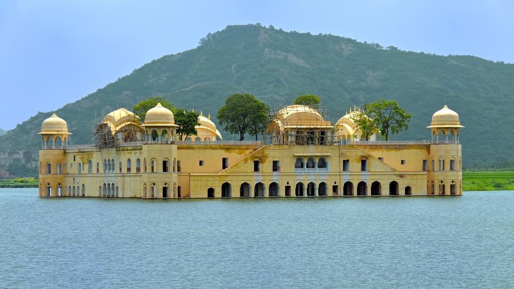 Jal Mahal (Cung điện nước)