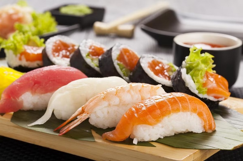 Âm thực Nhật Bản rất đặc trưng, Sushi là món mà bất cứ ai cũng biết