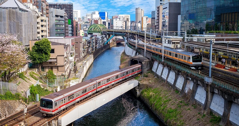 Đường sắt lớn của Nhật Bản hiện chỉ chạy bằng năng lượng tái tạo