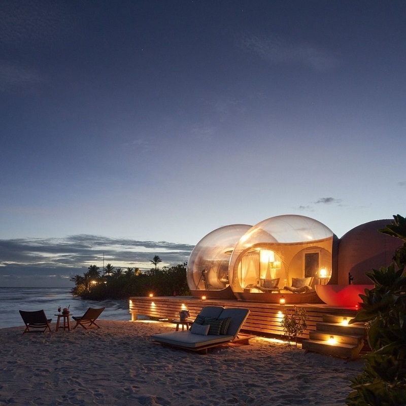 Ngắm nhìn bầu trời đêm đầy sao bất tận trong chiếc lều bong bóng trên bãi biển nép mình trong bãi cát riêng của bạn với Finolhu