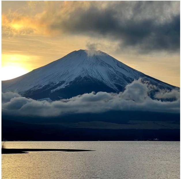 Núi Phú Sĩ lúc hoàng hôn