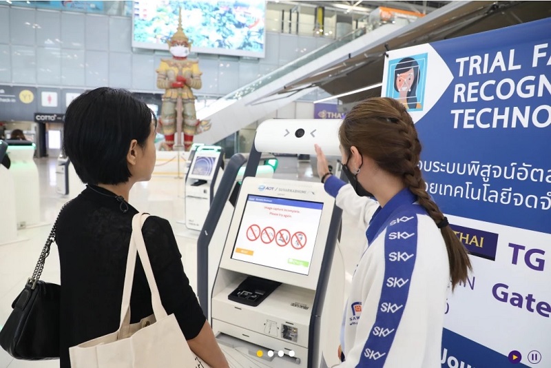 Thai Airways thử nghiệm check-in sinh trắc học tại sân bay Suvarnabhumi