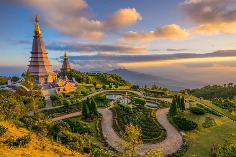 Bạn có thể ghé thăm những ngôi đền và chùa ngoạn mục của Chiang Mai, Thái Lan