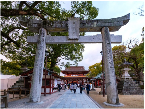 Đền thờ Thần đạo nổi tiếng là hiện thân của lịch sử lâu đời của Nhật Bản.
