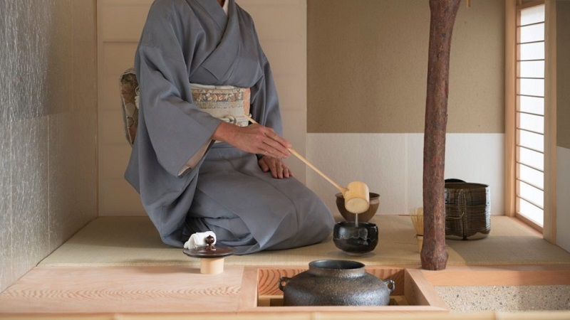 Một buổi trà đạo trong phòng Shakusui-tei tại khách sạn Four Seasons Kyoto