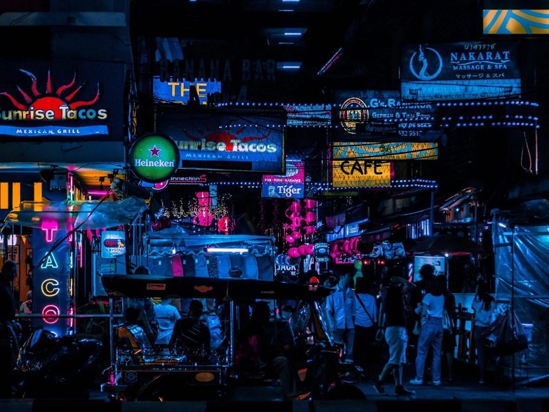 9 lý do nên ghé thăm Saladaeng, khu phố đa dạng nhất Bangkok