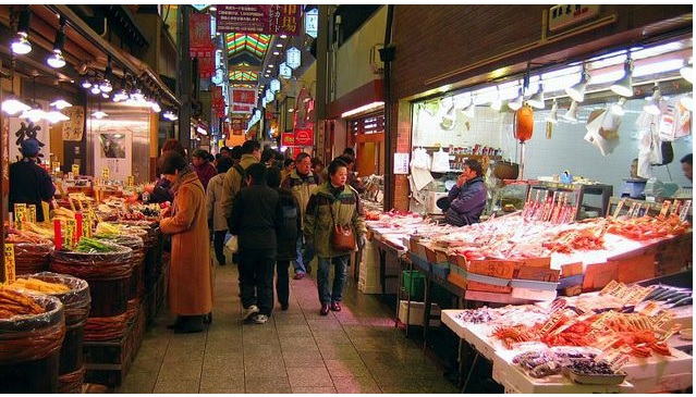 Chợ Nishiki rất đáng để xem qua
